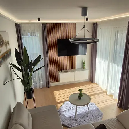 Izabell Apartment *