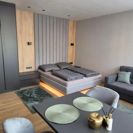 Izabell Apartment *